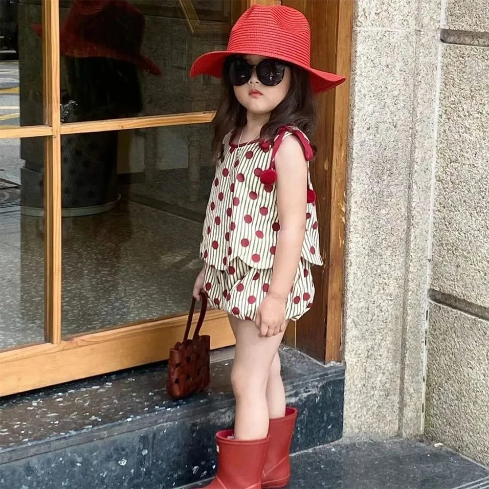 Летний комплект одежды для маленьких девочек футболка с цветочным принтом и