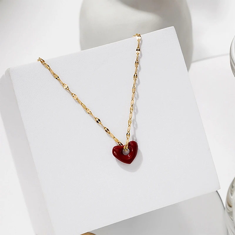 

Retro Wine Red Heart Pendant Necklace French Sweet Women Girls Clavicle Necklace Jewelry Accessories Gift
