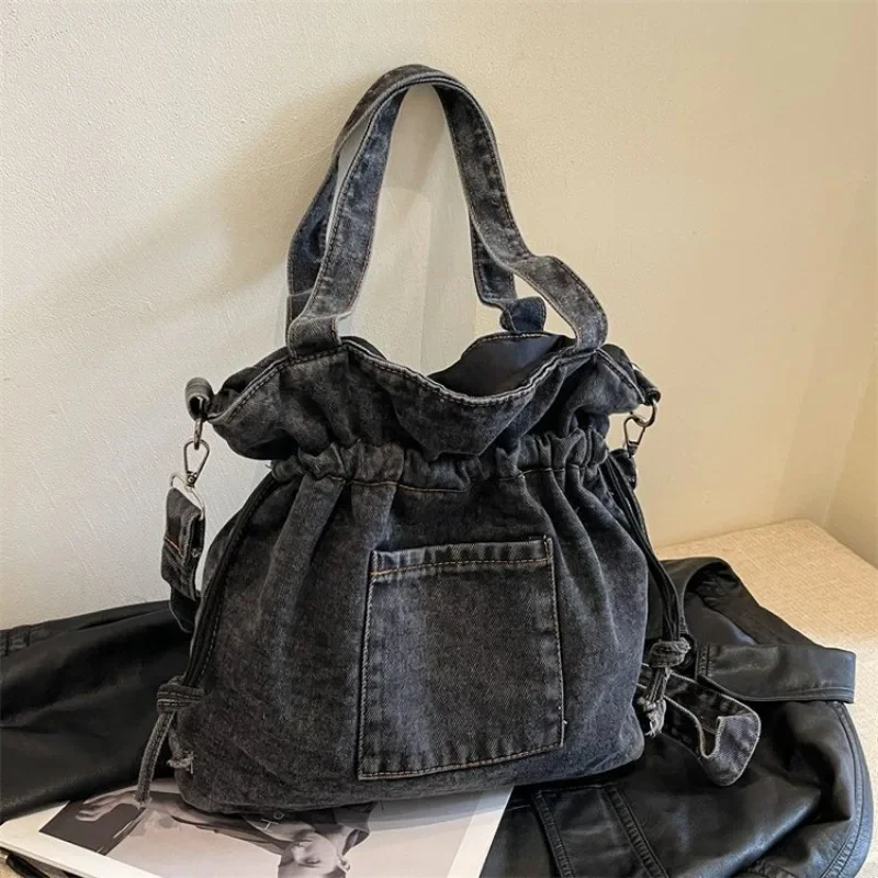 Корейская версия модной вместительной повседневной сумки для женщин новинка 2024