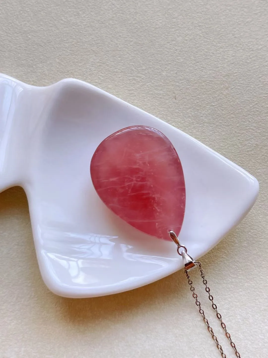 Подвеска Из Натурального Розового Кварца 31x22x10 мм