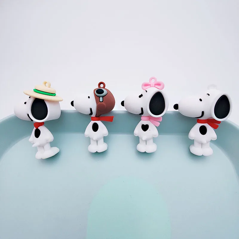 

Kawaii Snoopy аниме серии милые модные Мультяшные куклы Моделирование брелок Подвеска Сумки влюбленных подарки и украшения небольшие подарки