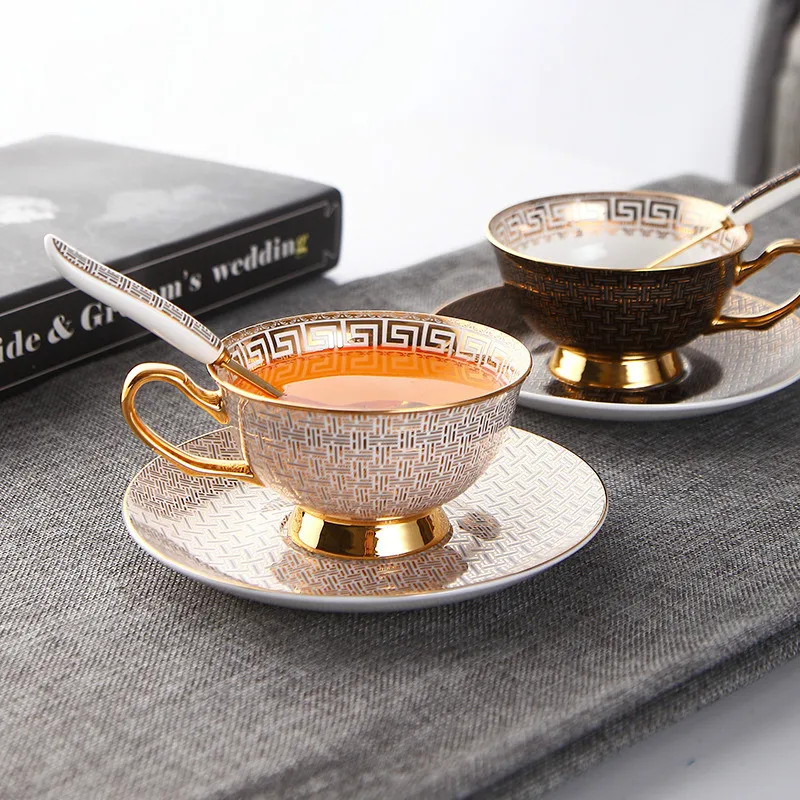 

Nordic ins wind bone porcelain couple coffee cup set European small luxury ceramic afternoon tea flower teacum