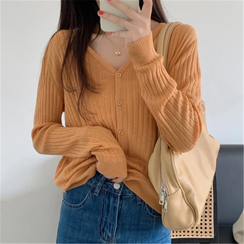 

Spring Knitted Cardigans Casual V-Neck Pit Strip Sweater Thin Wool Loose Women Single Breasted Long Sleeve Tops Vintage N042