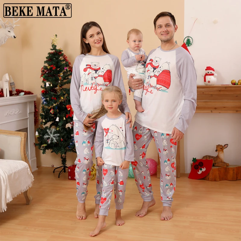 

Christmas Pajamas Family 2022 Winter Carton Bear Print Mummy And Daughter Matching Outfit Father Son Clothes Baby Romper Sets