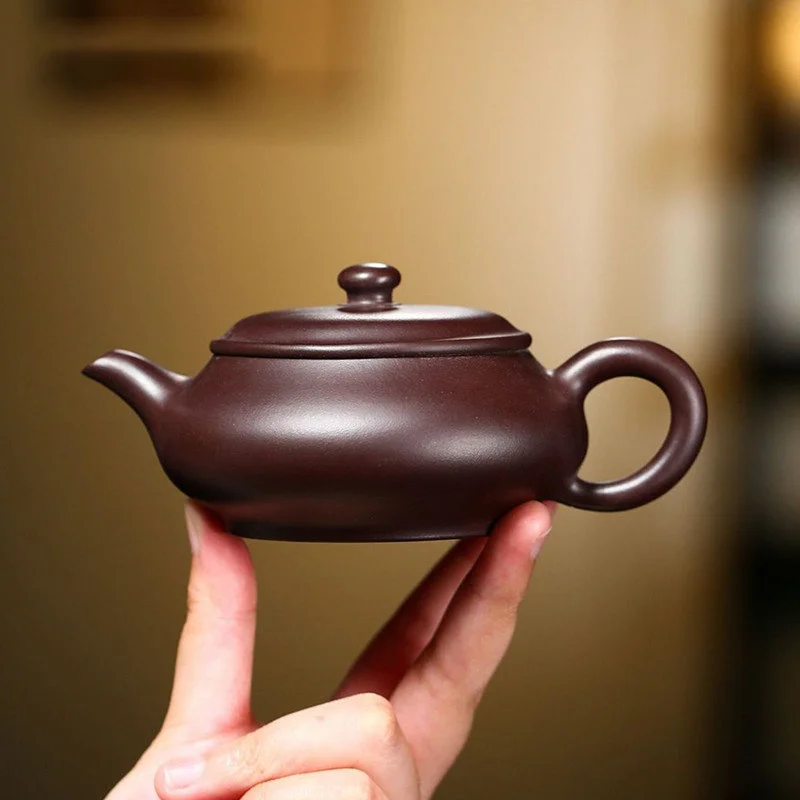 

Чайники из фиолетовой глины Yixing 180 мл, чайники известных художников ручной работы большого размера, чайник из сырой руды, фиолетовый чайник из глины, китайский чайный набор Zisha