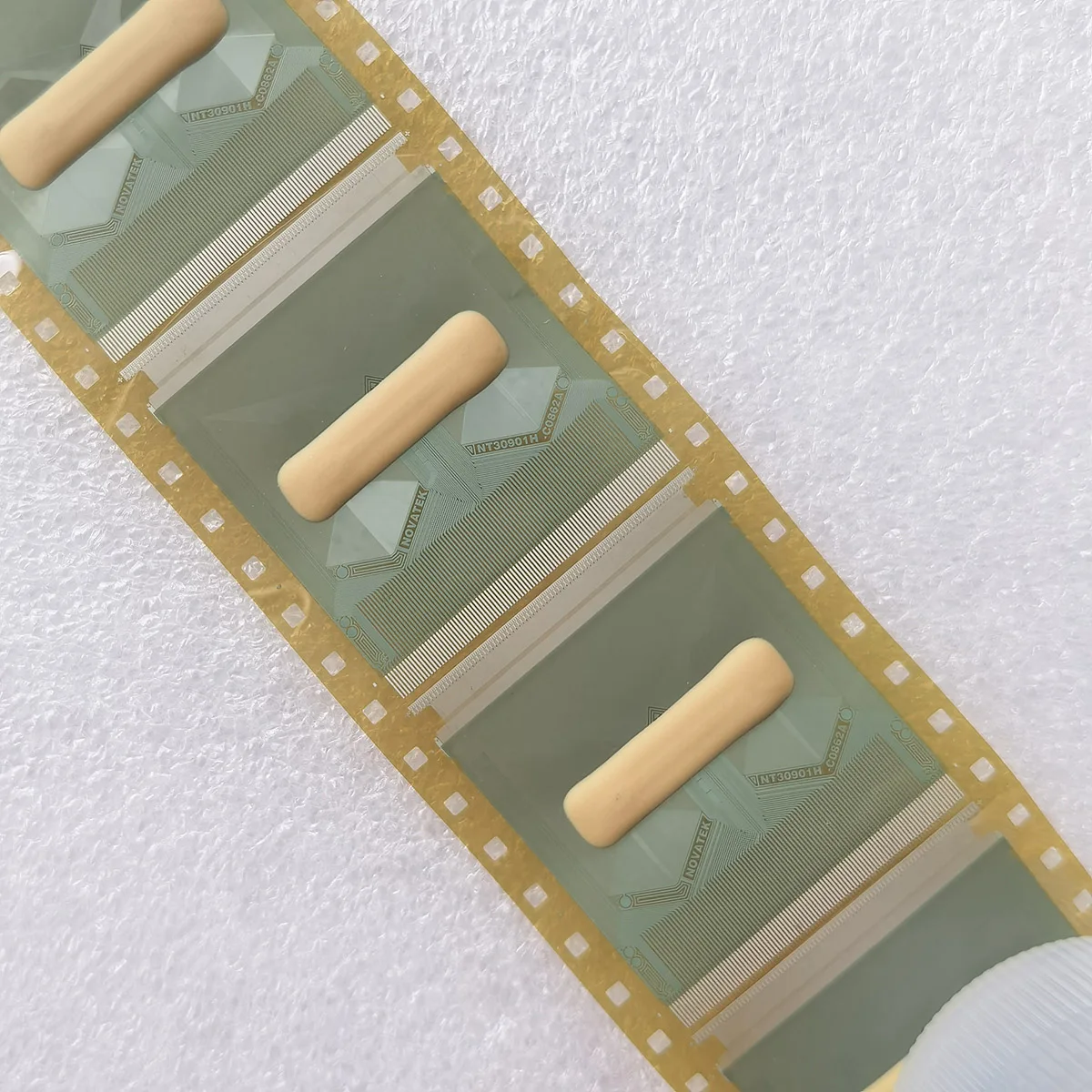 

NT30901H-C0862A New Original COF TAB Driver IC Module 5 pcs/lot