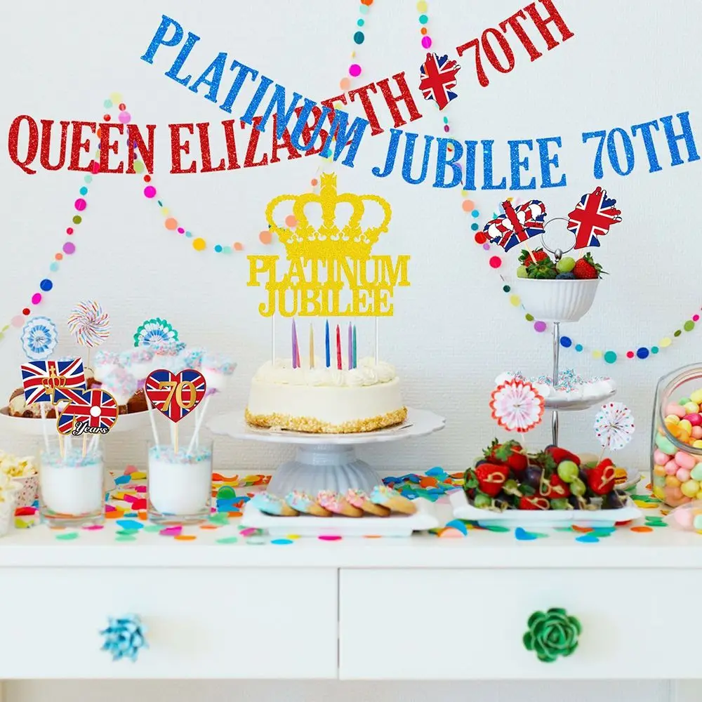 

The Queen's Platinum Jubilee 70th Anniversary Celebration Decorated Flag Cake Small Insert