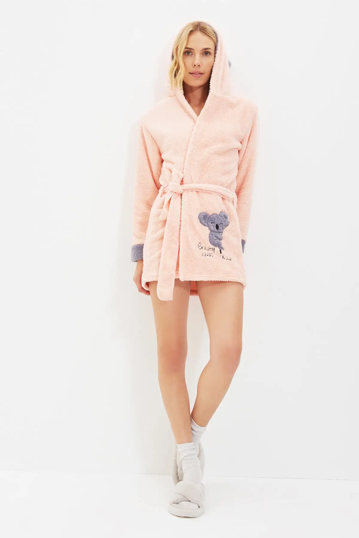 

Trendyol Hooded Plush Dressing Gown THMAW22SB0005