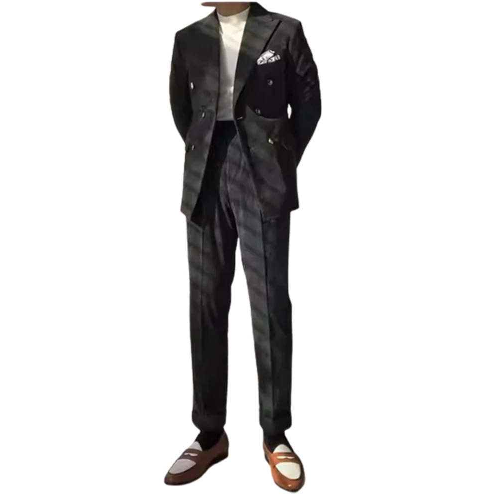 Рисунок 2 - Мужской облегающий костюм в стиле ретро