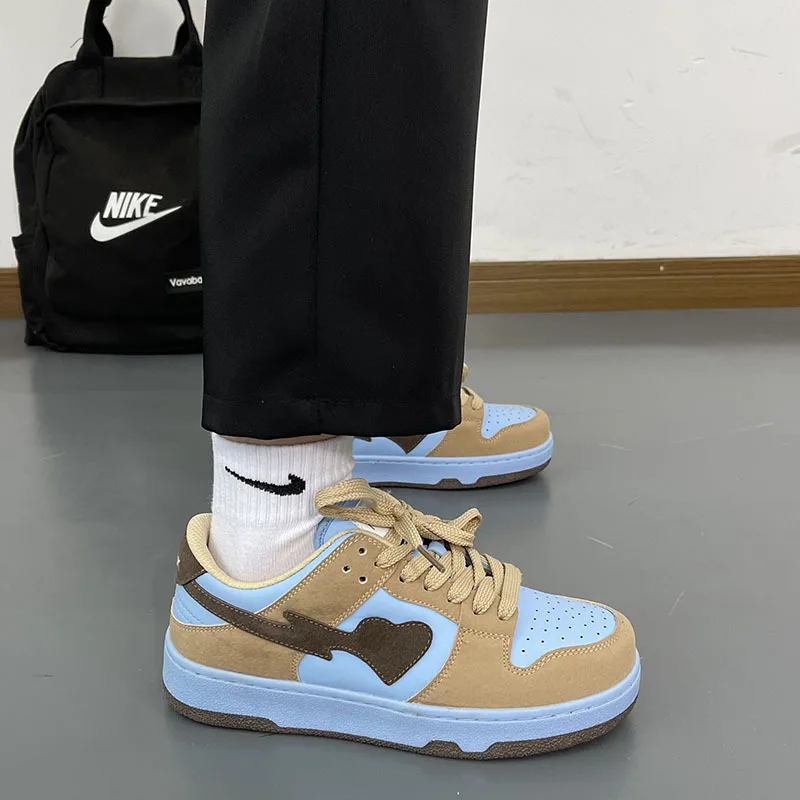 Board Shoes Woman Round Head Running Shoes Women Tenis Masculino Lace Up Sneakers Female Comfort Sport Shoes For Girls New