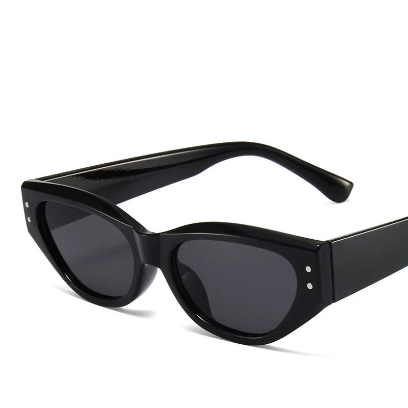

2022 New Fashion Street Photo Sunglasses Women's Retro Cat's Eye Small Frame Simple Rice Nail Sexy Temperament Glasses UV400