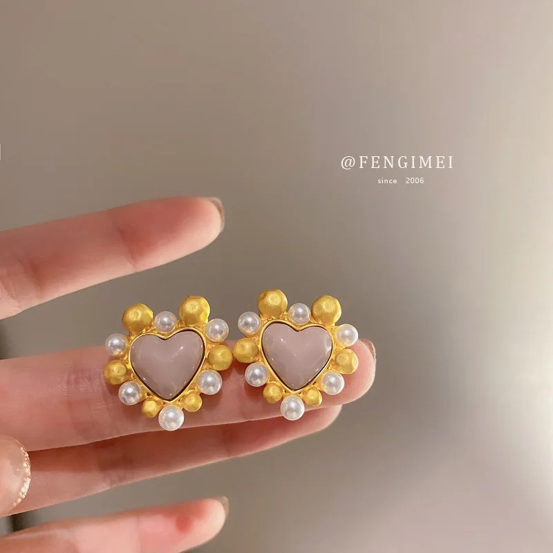 

925 Silver Needle Retro Palace Style Pearl Love Earrings Simple Temperament Earrings Fashion New Earrings for Women