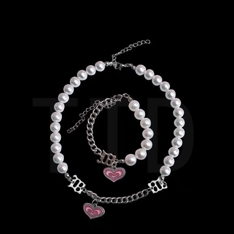 

Cute Girl Love Pearl Necklace For Women Pink Pendants Clavicle Chain Fashioned Sweet Heart shape Bracelet Asymmetric New Jewelry