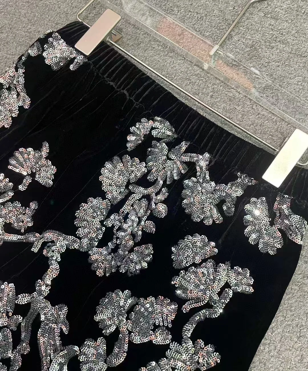 Весенне-осенняя новая женская высококачественная бархатная юбка с вышивкой и