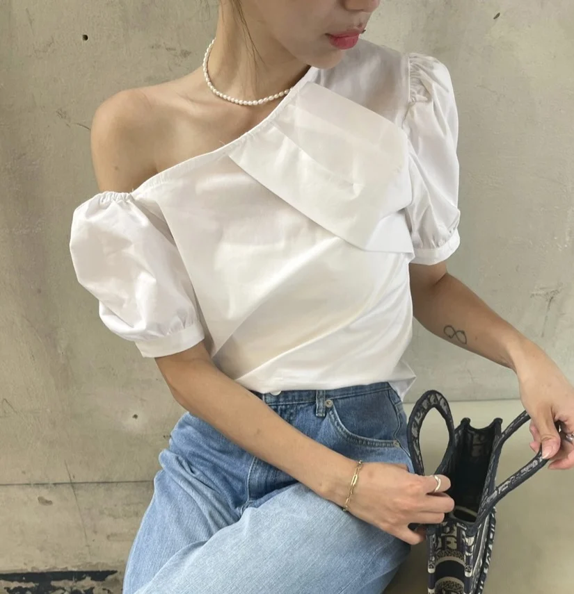 

Sweet Pleated Tops Sexy Slash Neck Blouse for Women Fashion Tunic Puff Sleeve Shirts Irregular Blouses Blusas De Mujer