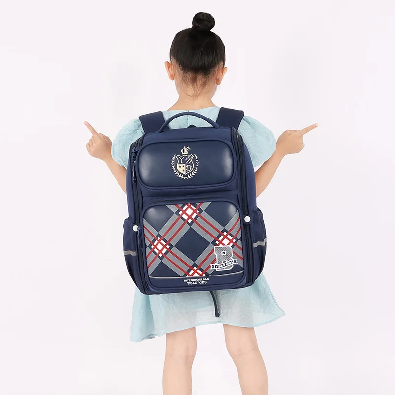 Рисунок 3 - Модные вместительные школьные ранцы