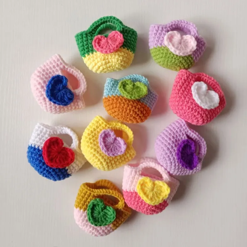 Разноцветные вязаные крючком мини-сумка в форме сердца подвеска шерстяные