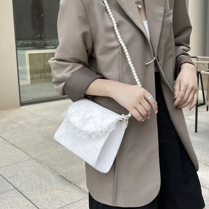 2022 New Fashion Trend Pearl Messenger Lace Shoulder Shoulder Small Square Bag Simple Sweet Wild Handbag