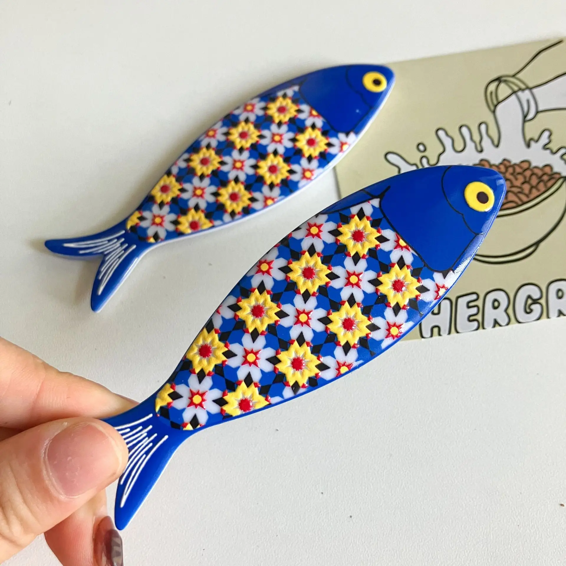 

Цветные магниты-рыбки из меламина