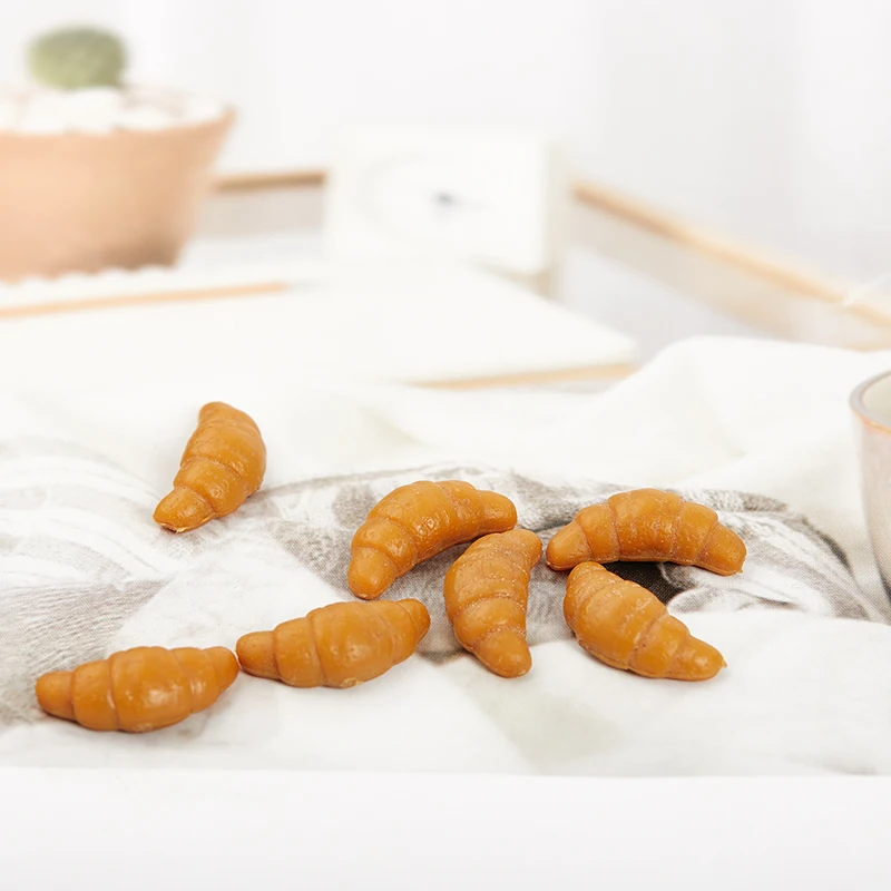 

6Pcs 1/12 Miniature Dollhouse Simulation Bread Dollhouse Miniature Food Breakfast Snack Dessert Kitchen Toys miniature items