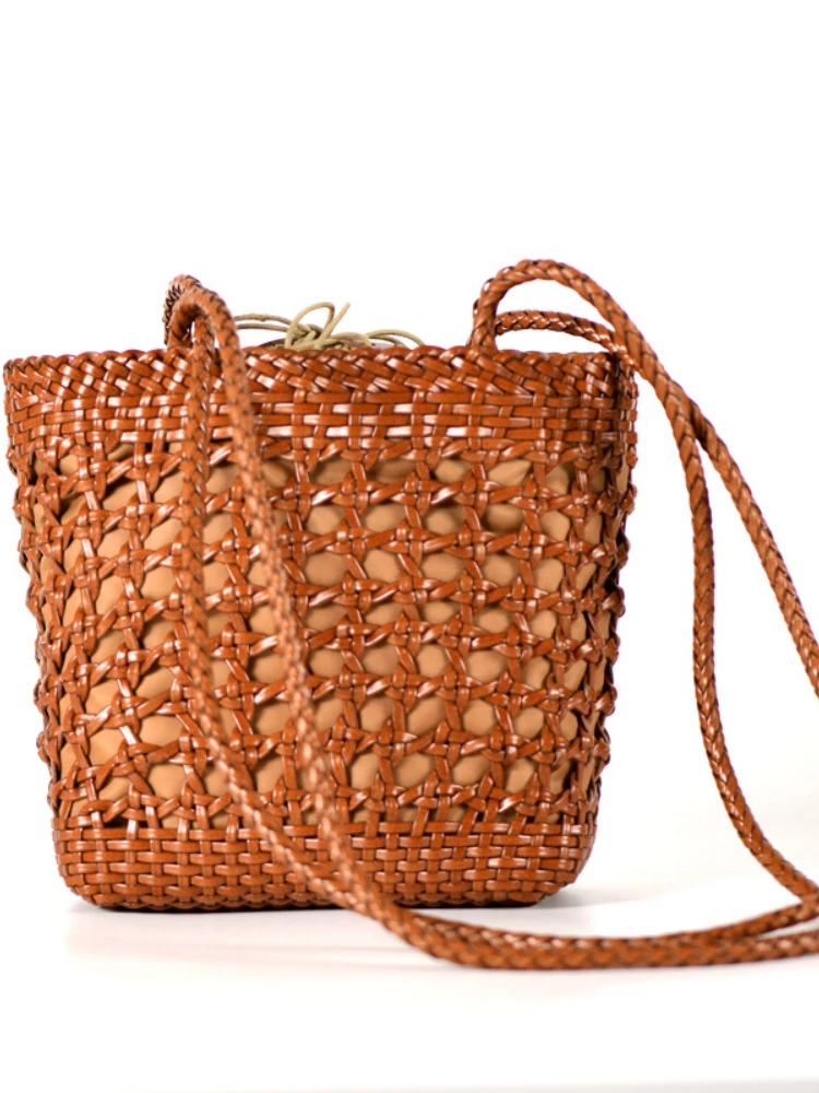 

2022 Solid Color New Leather Hollow Woven Bag Double Shoulder Strap Women Casual Small Shoulder Bag Handbag