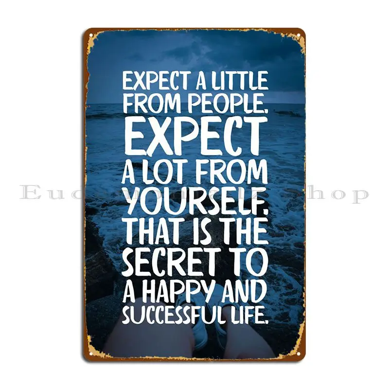 

Металлический плакат с надписью «ожидания от себя»