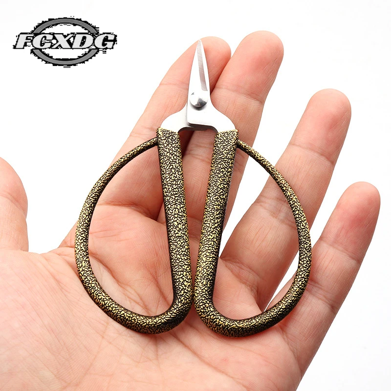 

Sharp Pointed Vintage Mini Scissors High Quality Stainless Steel Craft Scissors for Sewing and Needlework Cross Stitch Scissors