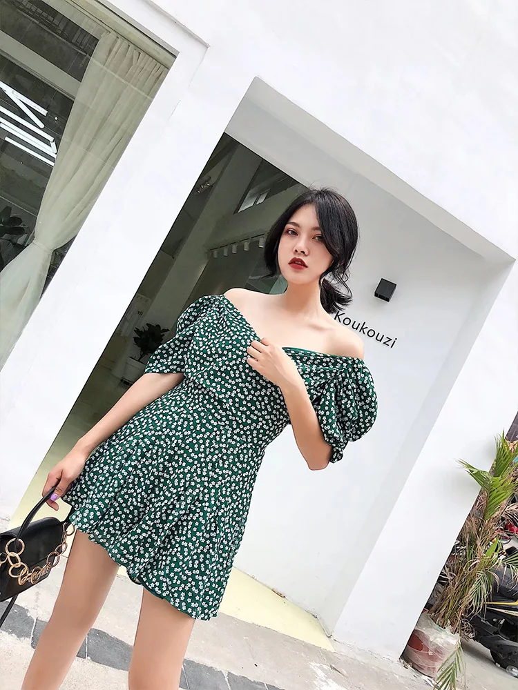 

2023 Summer New Fashion Versatile Dress Loose Westernized V-neck Green Off Shoulder Low Cut Colorful Little Daisy Jumpsuit