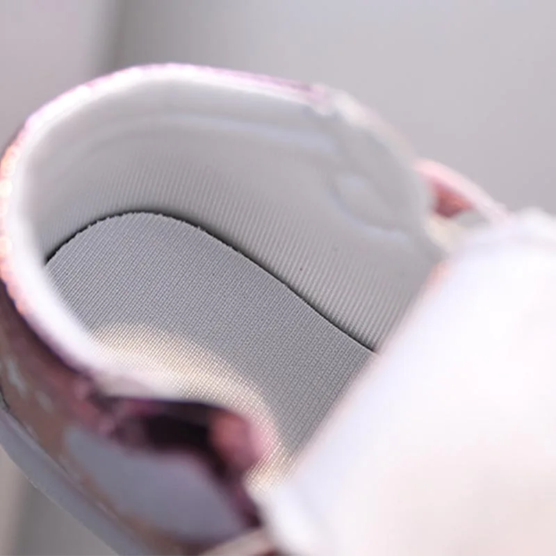 Мультяшные кроссовки для девочек милая светящаяся обувь принцессы нескользящая