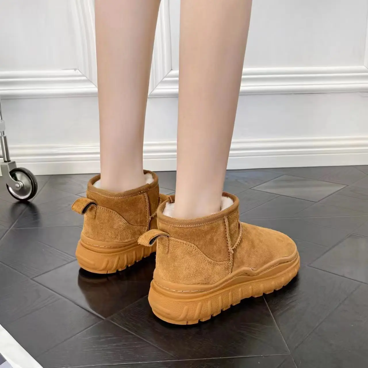 

Thick Bottom Snow Boots Female Winter New Women's Boots Fur One Velvet Cotton Shoes Thickened Ladies Short Boots