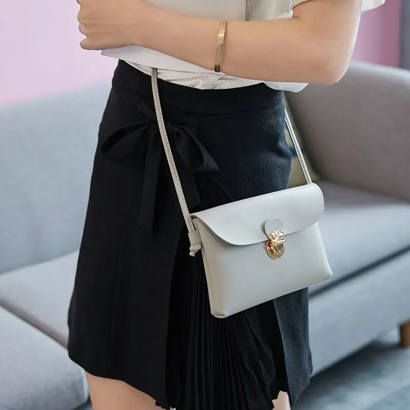 Ins Square Bag Women's Simple One Shoulder Messenger Bag Fashion Crossbody Bag Mobile Phone Bag Designer Bags Luxury