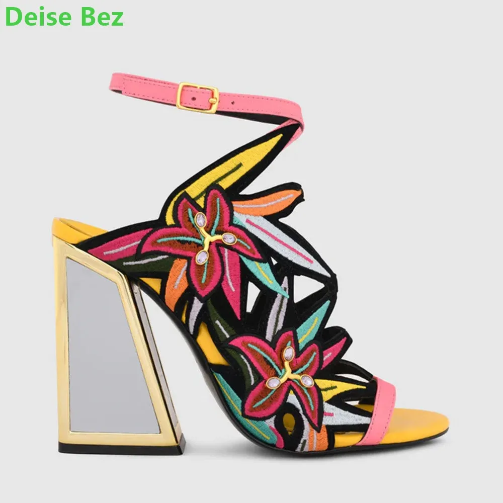 

Printed Embroidery Pattern Slingback Sandals For Women Crystal Designer Peep Toe Strange Heel Mixed Colors Fashion Shoes