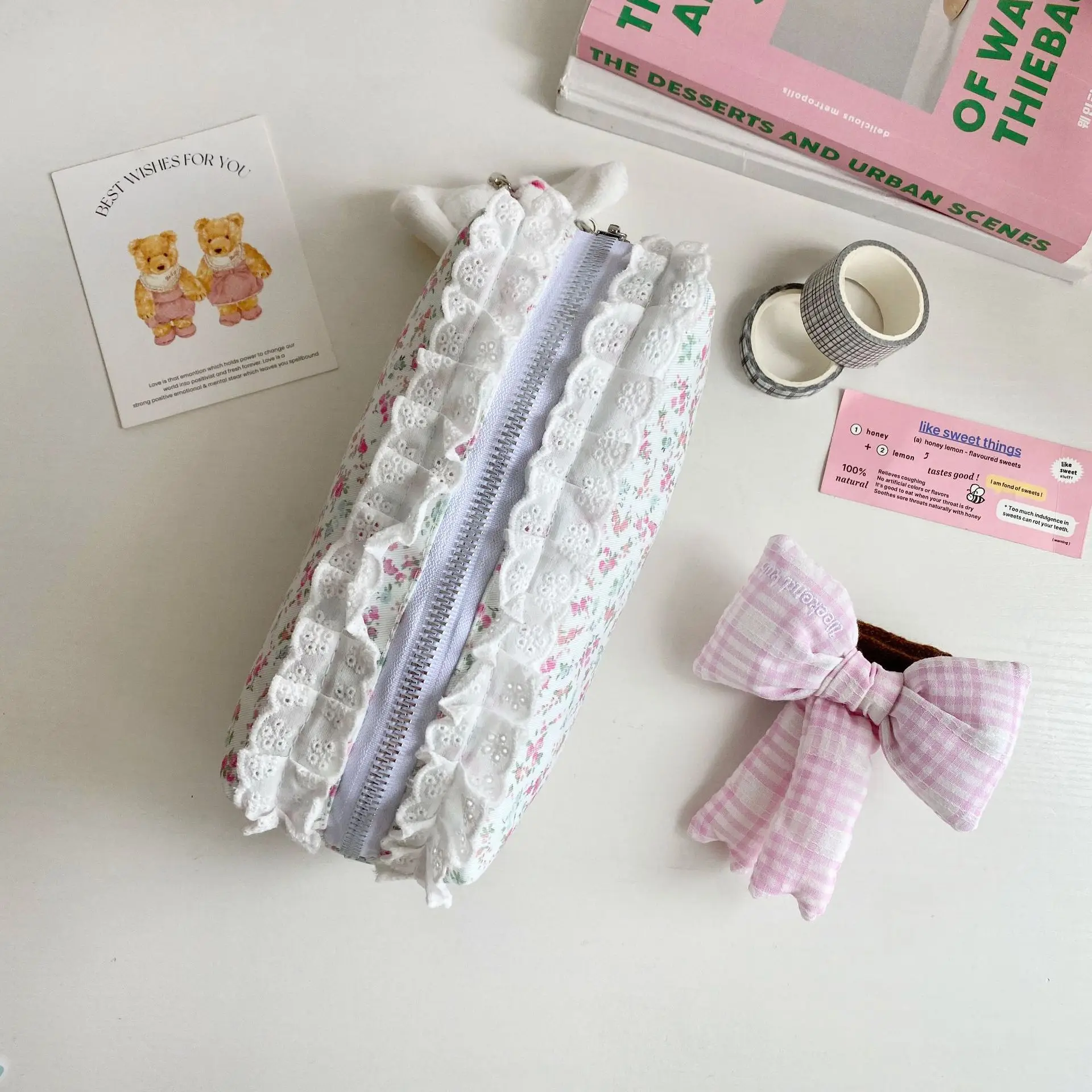 

Кружевной пенал для канцелярии