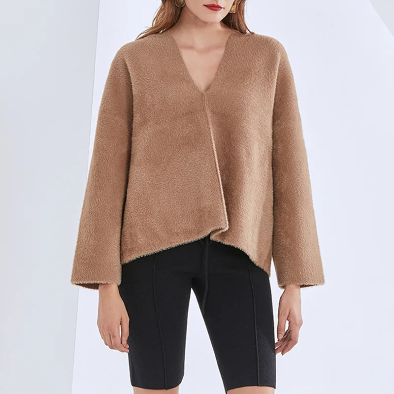 

2022 Autumn And Winter New Fashion Temperament Casual Sweater Design V-neck Long Sleeve Loose Solid Sweater