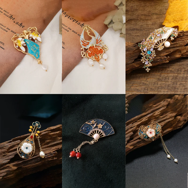 

Dmari Women Brooch Chinese Vintage Princess Badge Folding Fan Flame Birds Enamel Pearls Shell Lapel Pin Luxury Jewelry2022