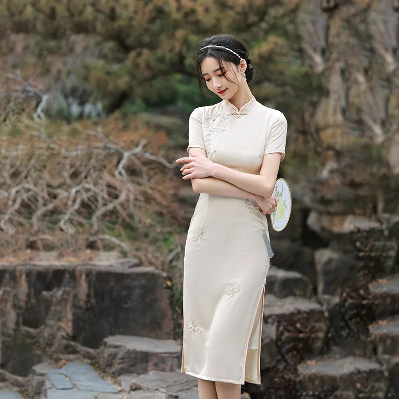 Женское приталенное платье-Ципао бежевое винтажное платье средней длины с