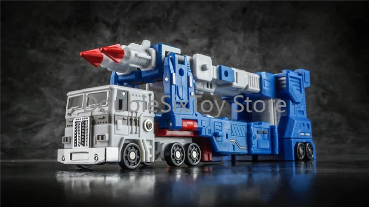 Трансформирующийся робот G1 CP01 Ультра Магнус в режиме транспортного средства, карманный военный аниме-фигура-модель маленького масштаба, отправка таинственного подарка.