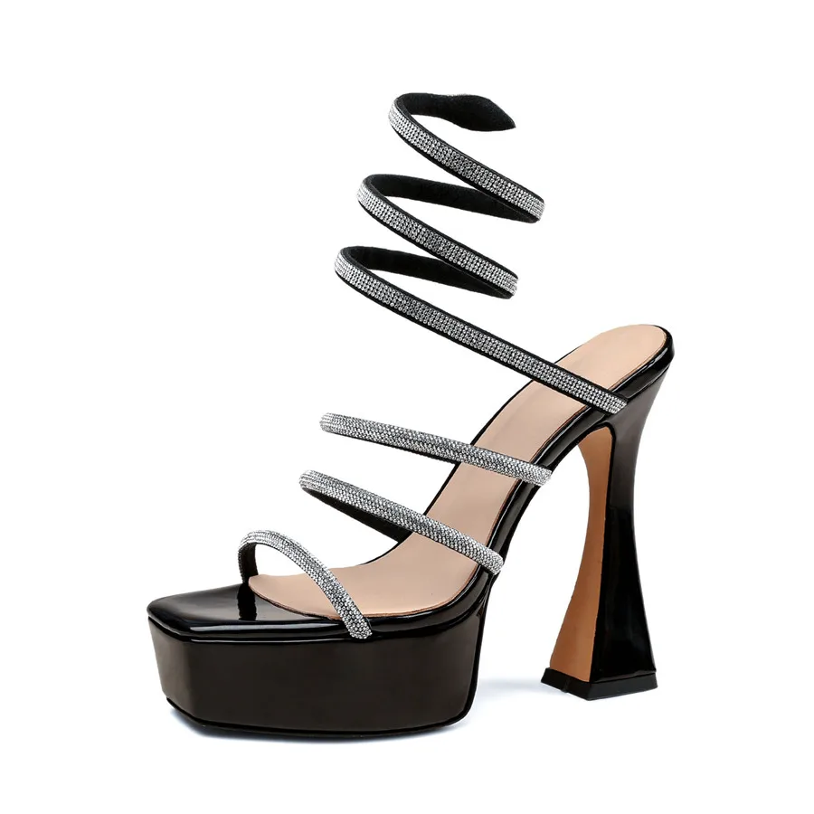 

Сандалии на платформе и высоком каблуке с квадратным носком