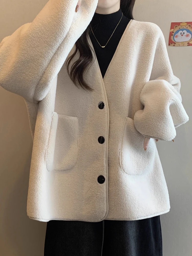 Свободная утолщенная верхняя одежда из берберского флиса с французским вырезом