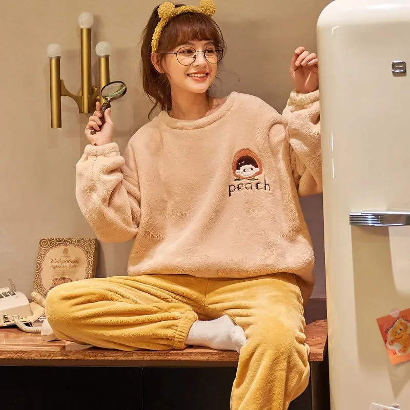 Korean Ins Cute Strawberry Bear Coral Velvet Pajamas Women's Autumn And Winter New Thickene  Velvet Home Clothes Two-Piece Suit