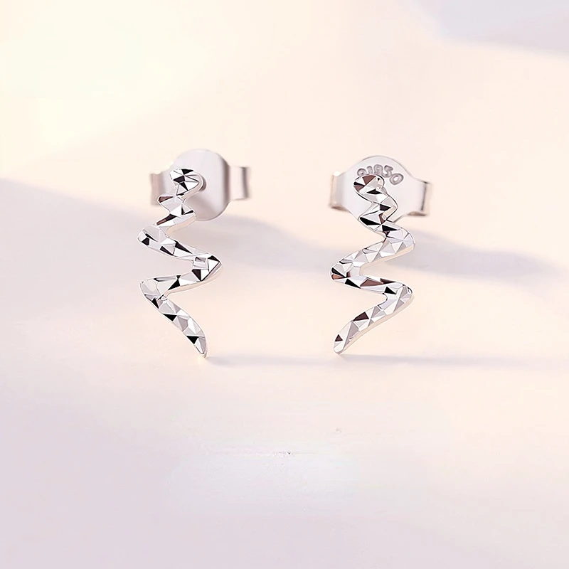 

PT950 Platinum Earrings Women's Personalized Wave Platinum Earrings Musical Note Carved Platinum Earrings