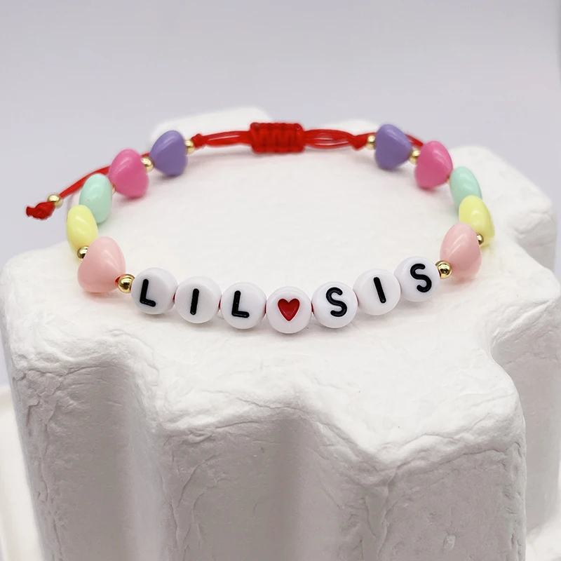 Милый акриловый браслет с бусинами в форме сердца для большой сестры и младшей