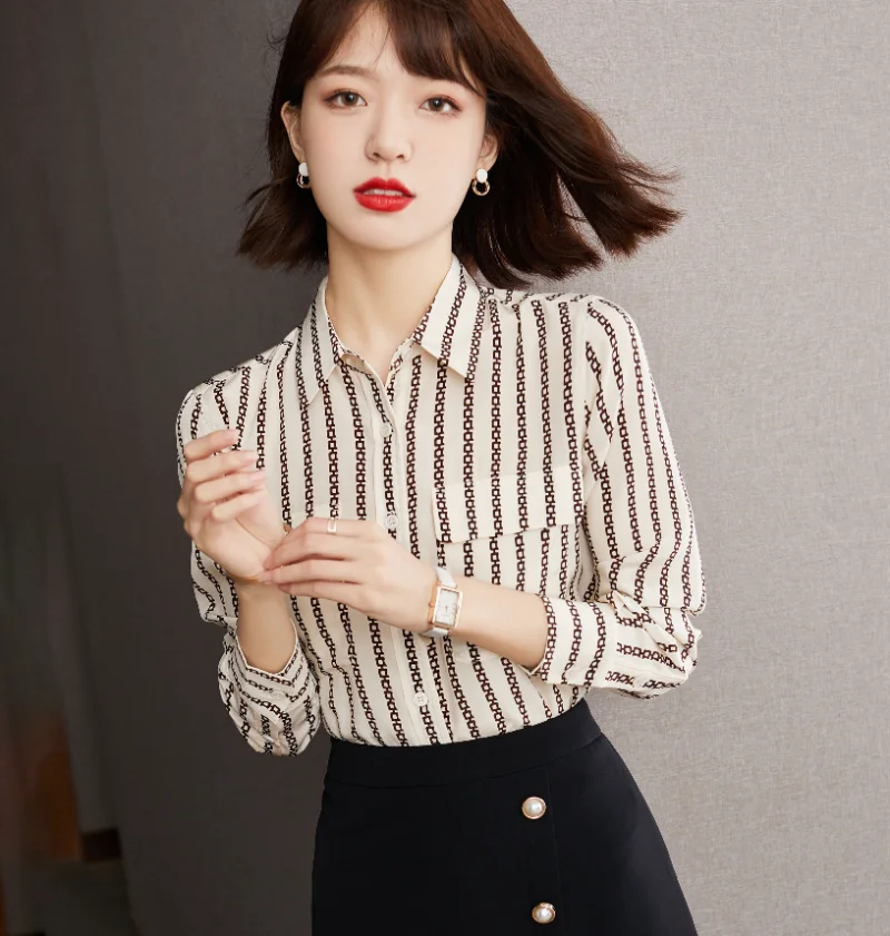 

Шифоновая женская блузка в полоску, с коротким рукавом и принтом