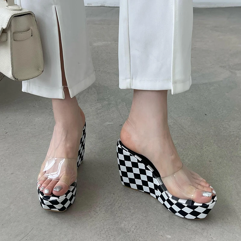 2022 Checkerboard Mixed Color High Heels PVC Transparent Women's Slippers Platform Wedges Peep Toe Black Green Slides Slip On