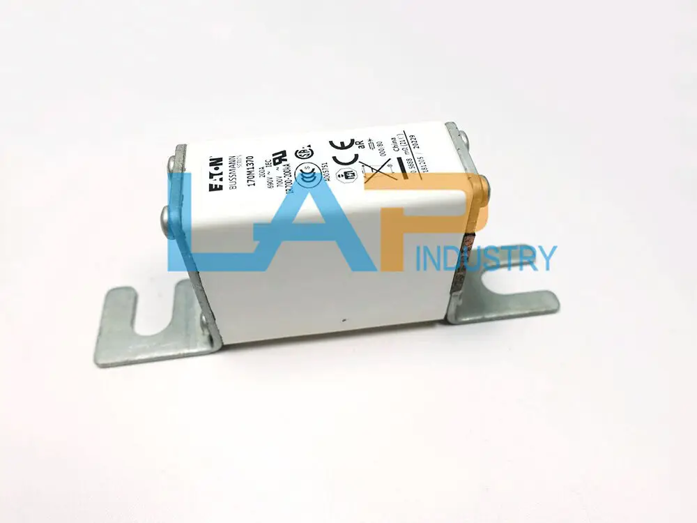 

1 шт. Новый предохранитель Bussmann 170m1370 200A 690V