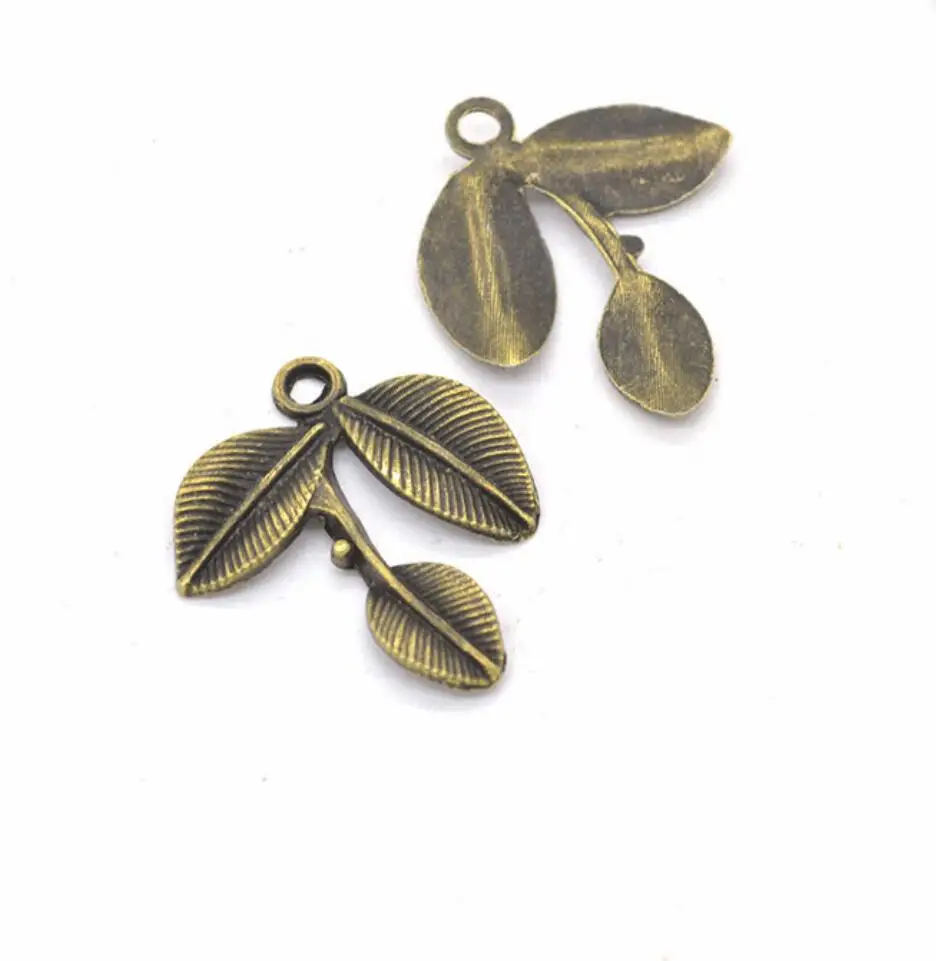 Шармы из цинкового сплава 27*23 мм