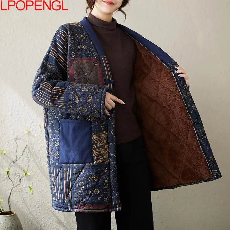 Хлопковая куртка средней длины в этническом стиле с пряжкой и цветочным принтом