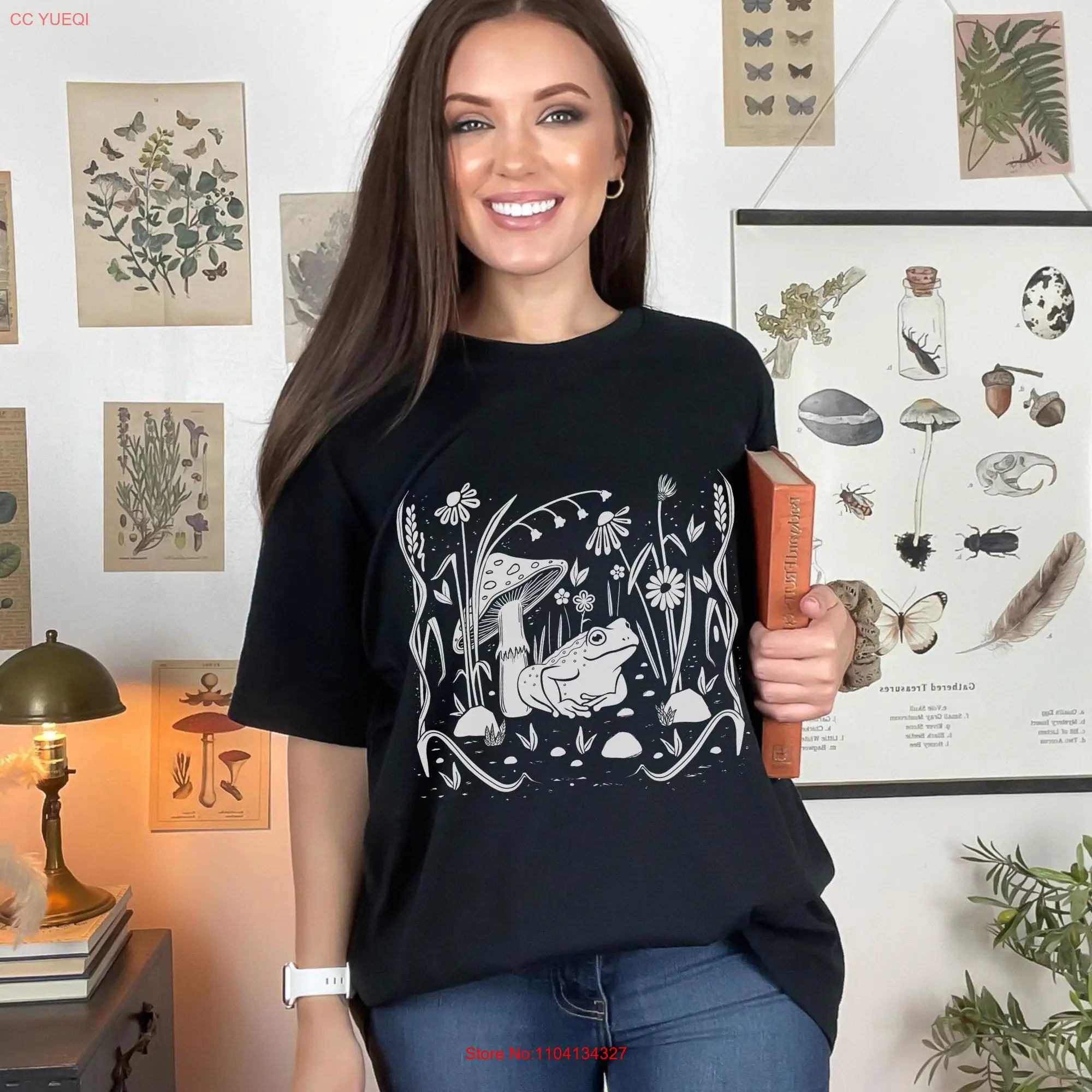 Футболка с принтом лягушки и линоса Dark Cottagecore Goblincore Mushroom Linocut Boho Wildflowers Химерный