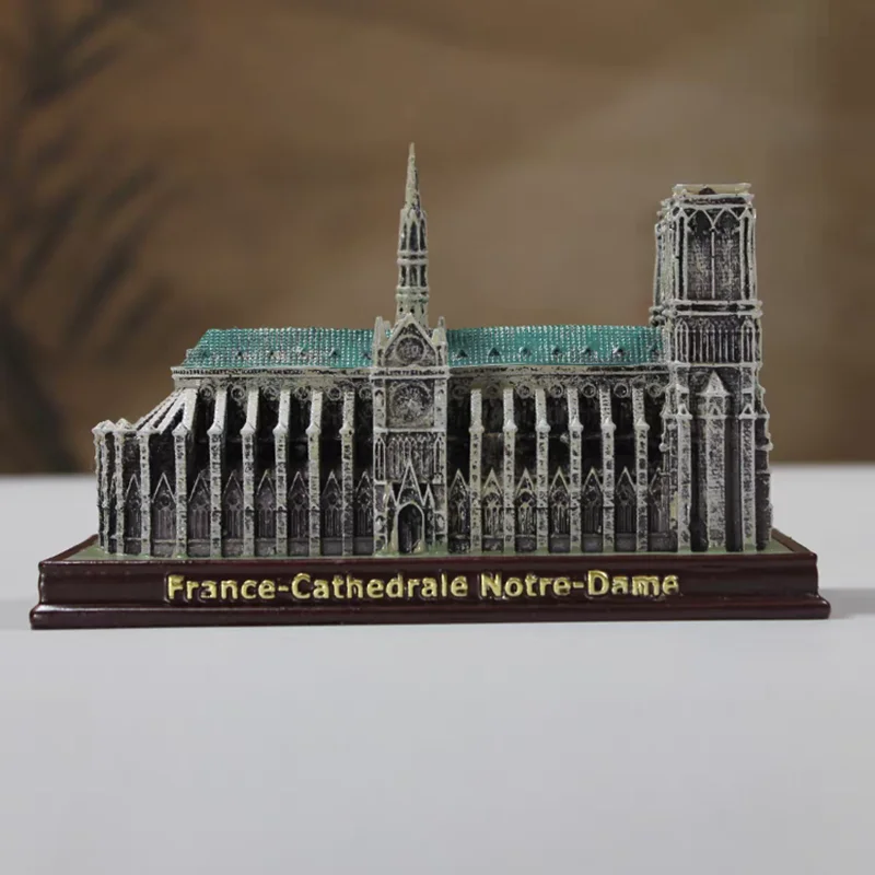 Модель собора Нотр-Дам в Париже Франция всемирно известное архитектурное