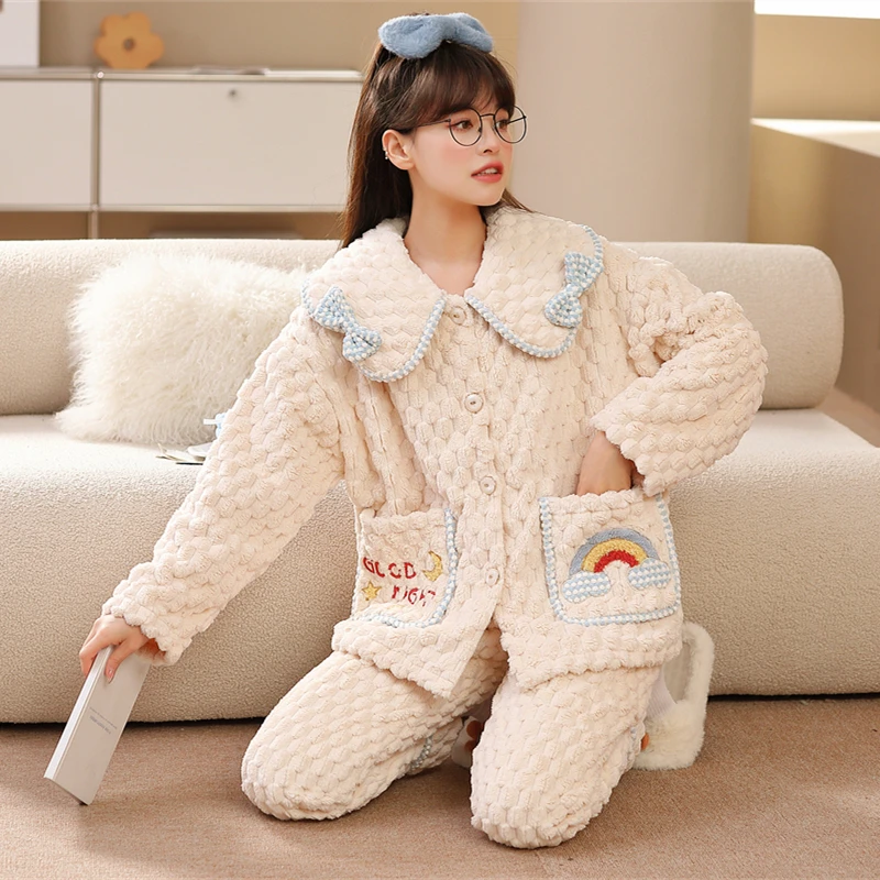 

320g flannelette thickened high-grade flannel thermal 200kg pyjamas can be worn by women in autumn and winter